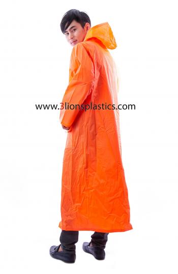 30-RG002/6 เสื้อกันฝนผู้ใหญ่ ส้มจราจร (ภาพนี้ตกแต่งเพื่อการโฆษณาเท่านั้น) - โรงงานผลิตเสื้อกันฝน